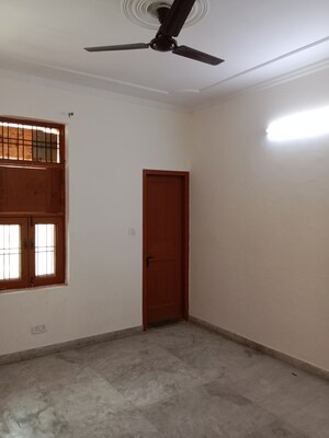 Room in 3 BHK Builder Floor at Green Fields Colony – for Sale