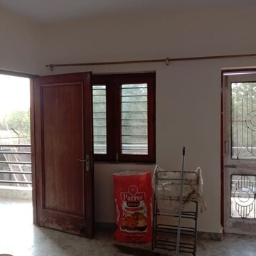 Room in 2 BHK Independent House at Chattarpur – for Rent