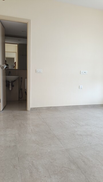 Room in 1 BHK Apartment at Hiranandani The Walk Castalia, Ghodbunder Road – for Rent