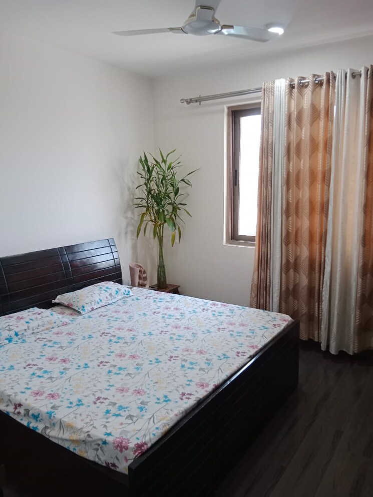 Bedroom, tata-primanti-phase-2 4 Bedroom 3320 Sq.Ft. Apartment In Sector 72 Gurgaon 8769245