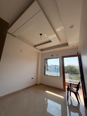 Room in 3 BHK Builder Floor at Nh 24 – for Sale