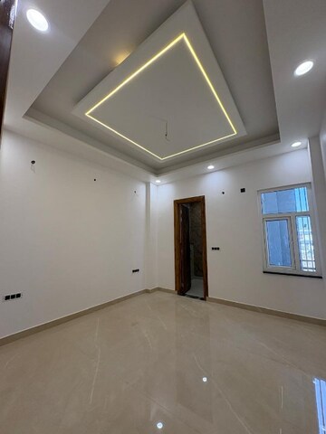 Room in 3 BHK Builder Floor at Nh 24 – for Sale