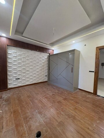 Room in 3 BHK Builder Floor at Nh 24 – for Sale