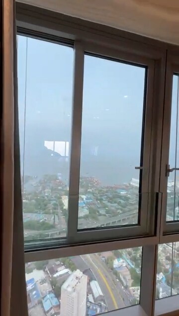 Room in 4 BHK Apartment at Piramal Aranya, Byculla – for Sale