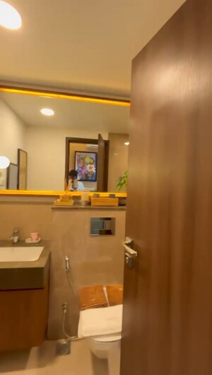 Furnished Amenities in 4 BHK Apartment at Piramal Aranya, Byculla – for Sale