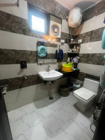 Master Bedroom in 2 BHK Builder Floor at Lado Sarai – for Rent