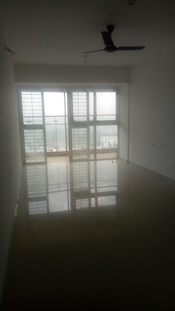 Room in 3 BHK Apartment at Empire Square, Chinchwad – for Rent