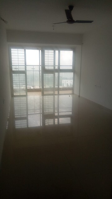 Room in 3 BHK Apartment at Empire Square, Chinchwad – for Rent