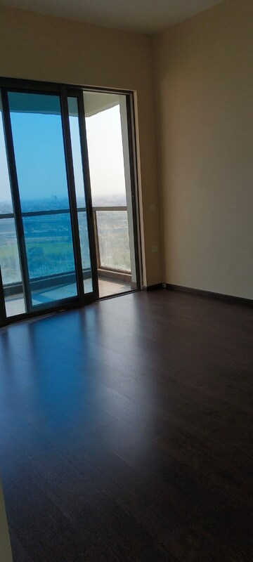 Room in 3 BHK Apartment at Paras Dews, Sector 106 – for Rent