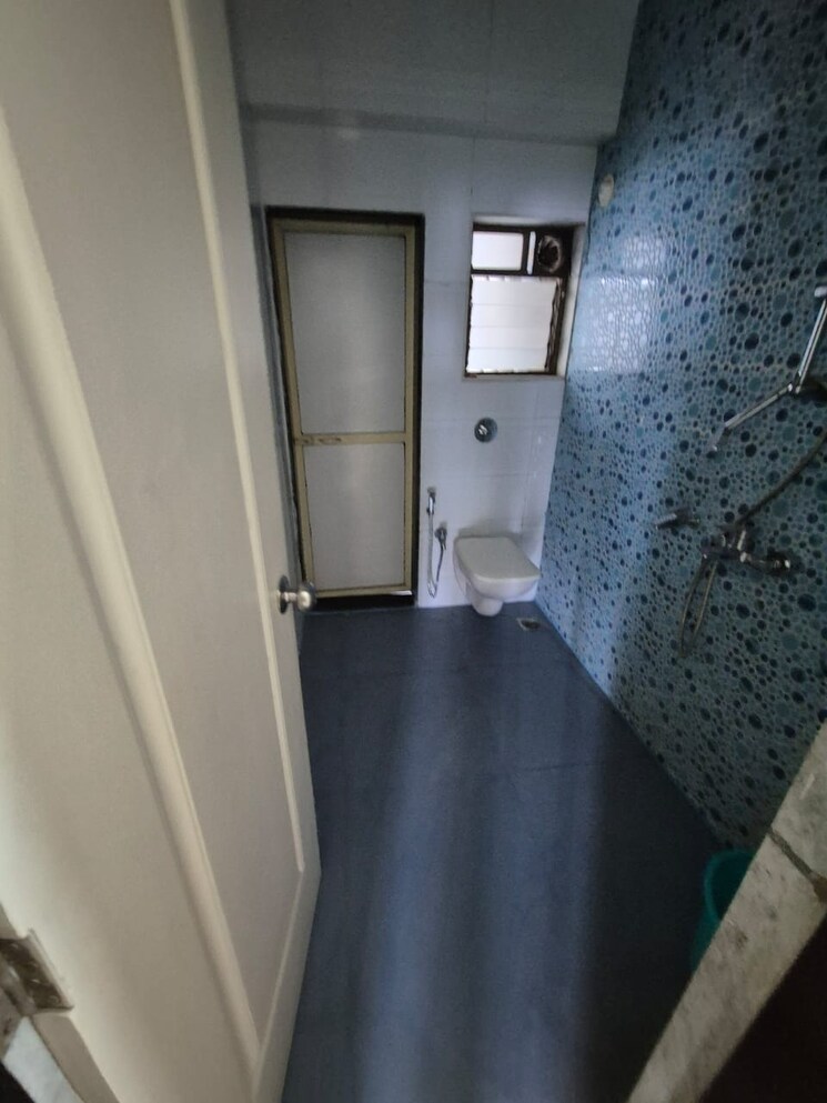 Attached Bathroom, cosmos-horizon-phase-2 3 Bedroom 980 Sq.Ft. Apartment In Pokhran Road No Two Thane 8769420