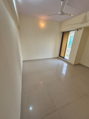Room in 3 BHK Apartment at Cosmos Horizon Phase 2, Pokhran Road No Two – for Rent