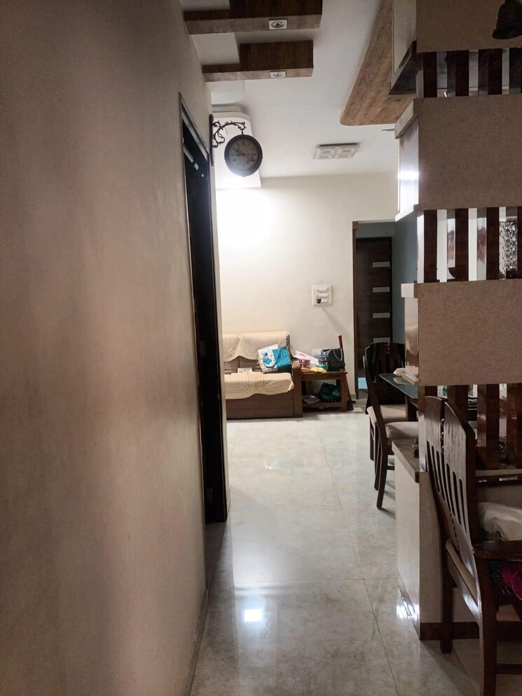 Gym, lodha-amara 2 Bedroom 800 Sq.Ft. Apartment In Kolshet Road Thane 8769423