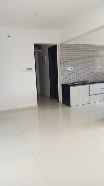Room in 2 BHK Apartment at Empire Square, Chinchwad – for Rent