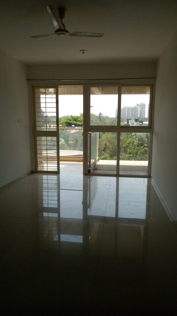 Room in 2 BHK Apartment at Empire Square, Chinchwad – for Rent