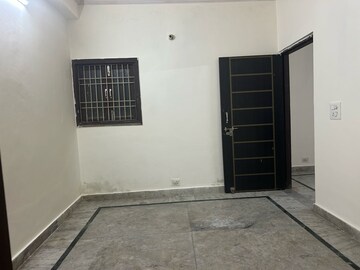 Room in 1 BHK Builder Floor at Saket – for Rent