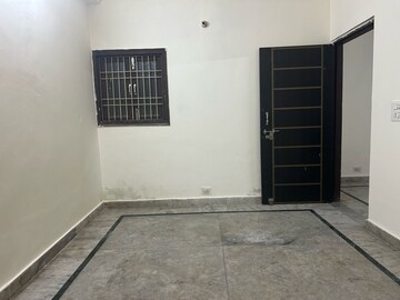Room in 1 BHK Builder Floor at Saket – for Rent