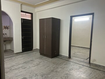Room in 1 BHK Builder Floor at Saket – for Rent