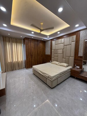 4 BHK Builder Floor For Sale in Srishti Greenfield Homes, Green Fields Colony