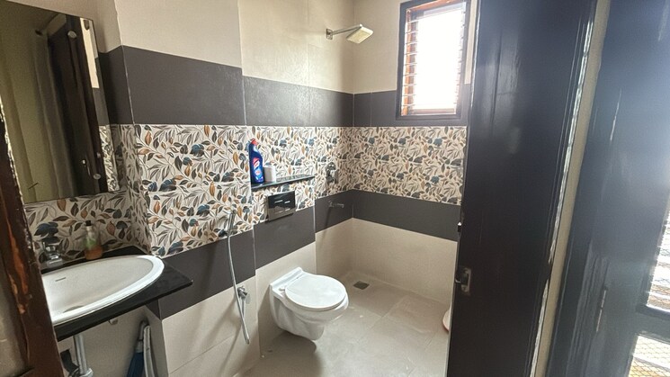 Master Bedroom, dlf-pink-town-house 4 Bedroom 250 Sq.Yd. Independent House In Dlf City Phase 3 Gurgaon 8769465