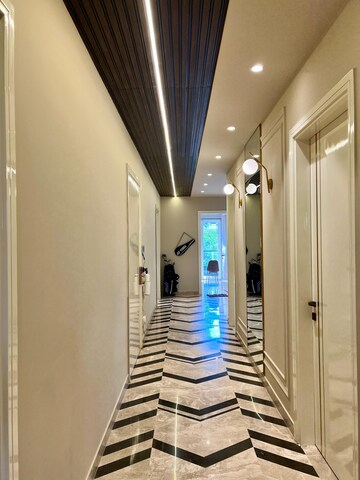 Bedroom in 4 BHK Independent House at DLF Pink Town House, Dlf City Phase 3 – for Rent
