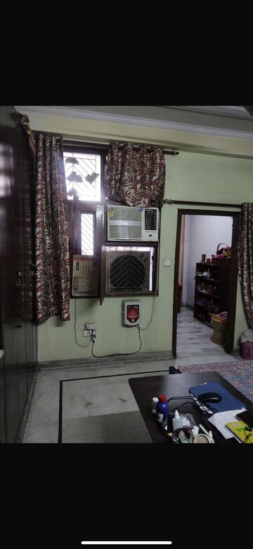 Living Room in 4 BHK Builder Floor at Kavi Nagar – for Sale