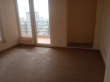 Room in 2 BHK Apartment at Sidhartha NCR One, Sector 95 – for Rent