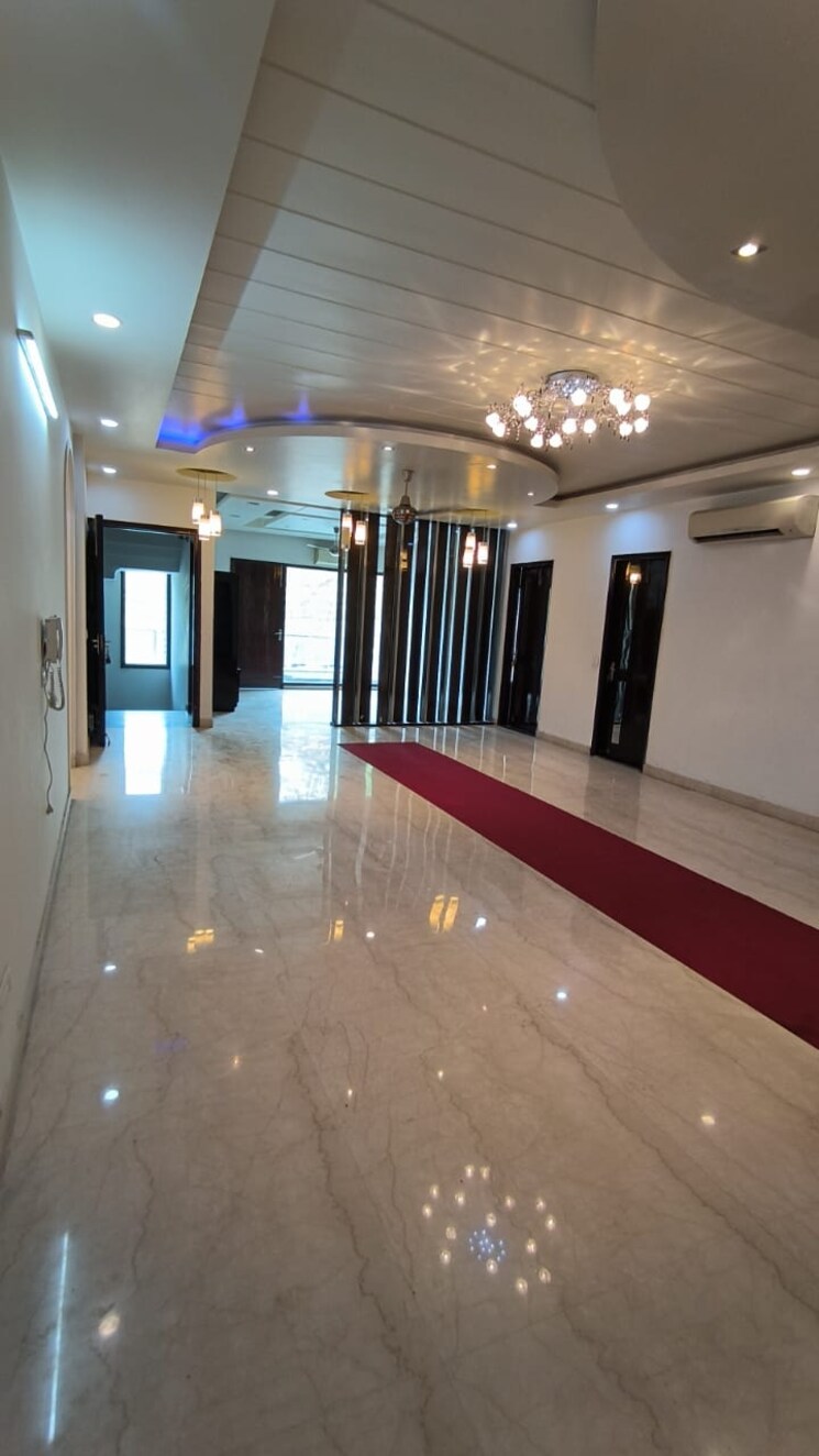 Kitchen, palam vihar 4 Bedroom 2400 Sq.Ft. Builder Floor In Palam Vihar Gurgaon 8769484