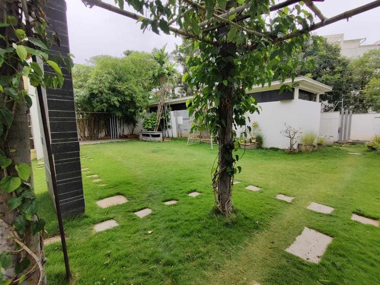 Garden, lahari-jublee-hills 3 Bedroom 1950 Sq.Ft. Apartment In Jubilee Hills Hyderabad 8769520