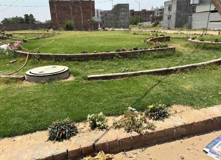 Garden, ambala highway  110 Sq.Yd. Plot In Ambala Highway Zirakpur 8769516