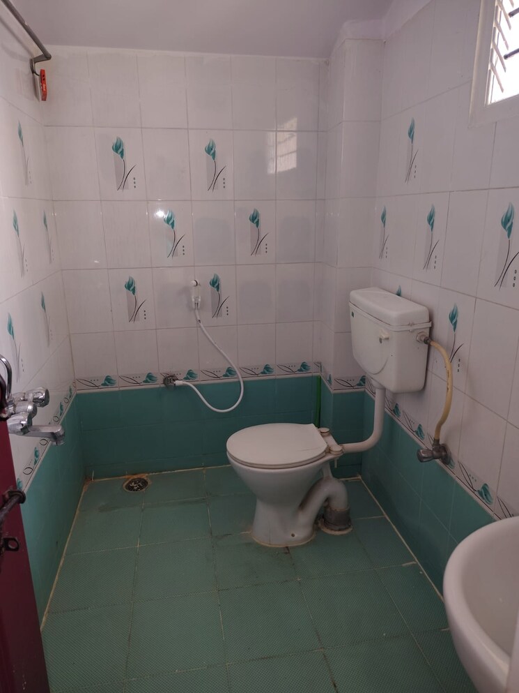 Bathroom, hsr layout 4 Bedroom 2000 Sq.Ft. Independent House In Hsr Layout Bangalore 8769541