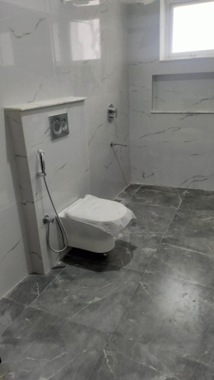 Bathroom, prashant vihar 2 Bedroom 900 Sq.Ft. Builder Floor In Prashant Vihar Delhi 8769518