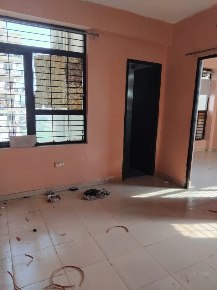 Room, auric-city-homes 1 Bedroom 322 Sq.Ft. Apartment In Sector 82 Faridabad 8769535