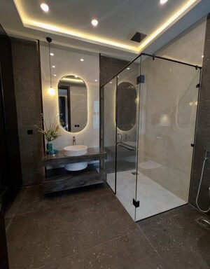 Bathroom in 3.5 BHK Builder Floor at Sector 33 – for Sale