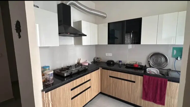 Kitchen, vip road 1 Bedroom 900 Sq.Ft. Apartment In Vip Road Zirakpur 8769572