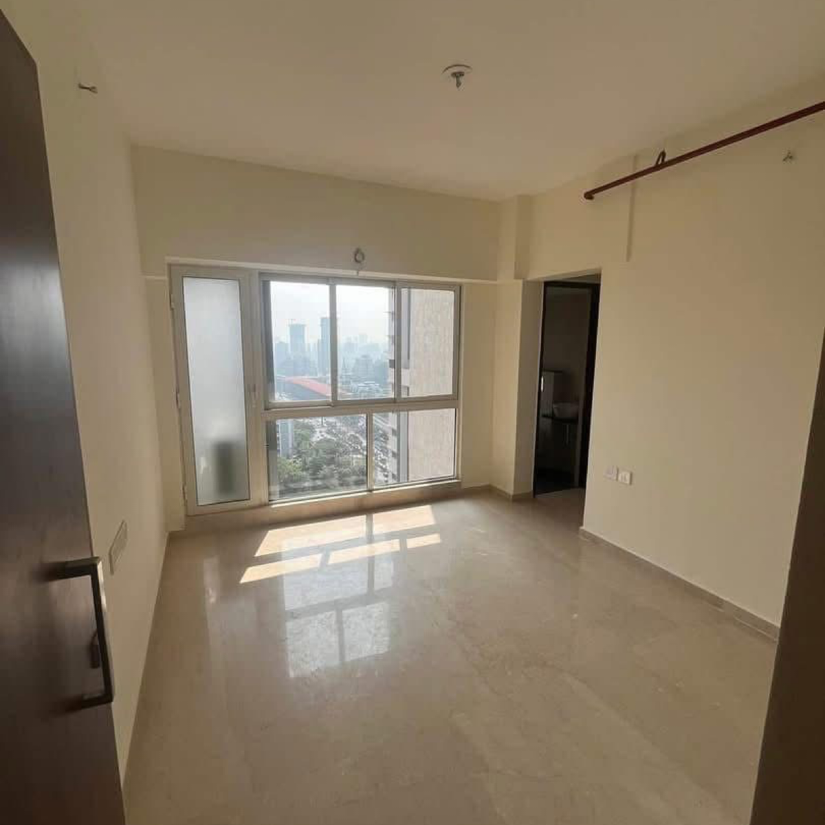 2 BHK Apartment For Rent in Omkar Signet