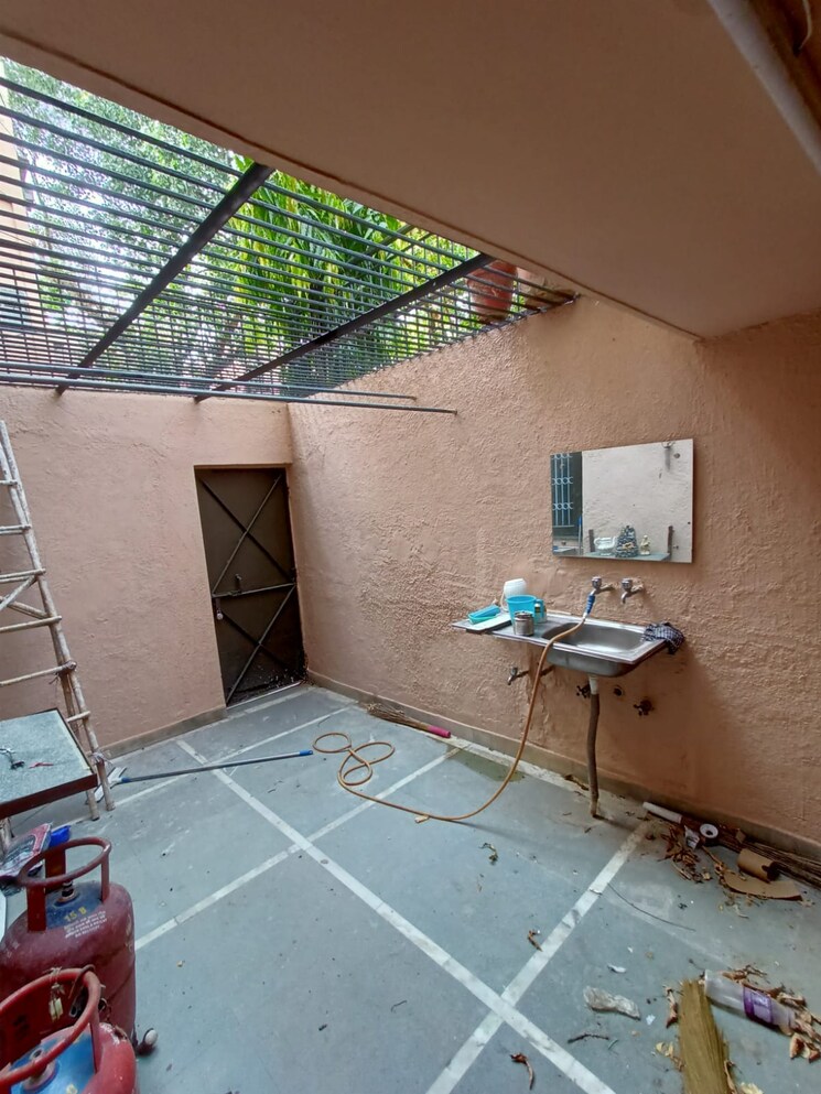 Other, rwa-chittaranjan-park-block-r 3 Bedroom 3000 Sq.Ft. Apartment In Chittaranjan Park Delhi 8769680