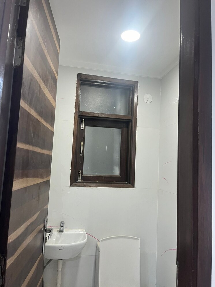 Bathroom, mehrauli 3 Bedroom 1205 Sq.Ft. Apartment In Mehrauli Delhi 8769815