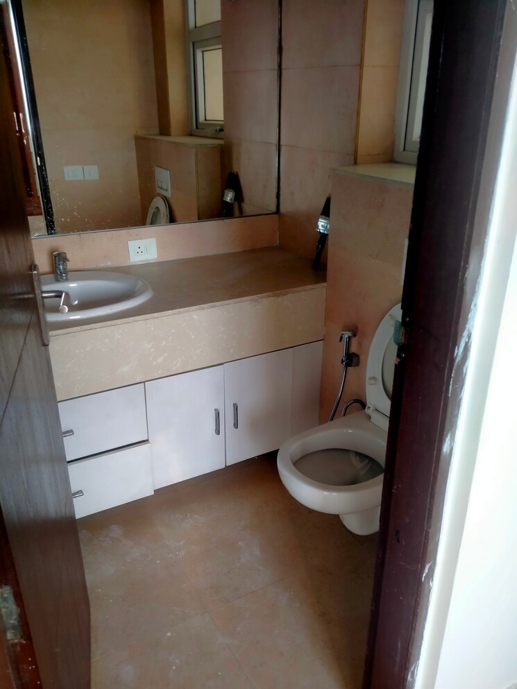 Master Bedroom, conscient-heritage-one 3 Bedroom 1890 Sq.Ft. Apartment In Sector 62 Gurgaon 8769683