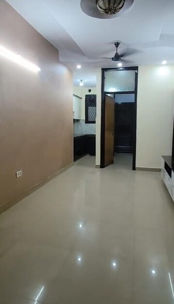 Room in 2 BHK Apartment at Shakti Khand – for Rent
