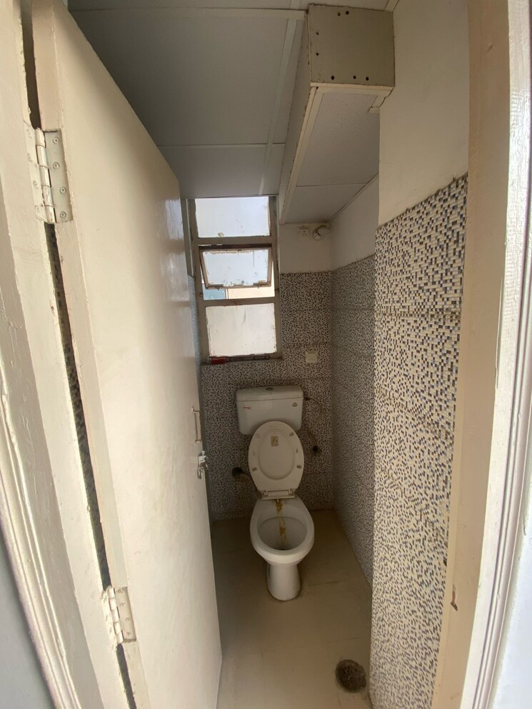 Bathroom, breez-global-heights 1 Bedroom 394 Sq.Ft. Apartment In Sohna Sector 33 Gurgaon 8769753