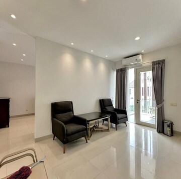 Living Room in 4 BHK Builder Floor at Sector 33 – for Sale