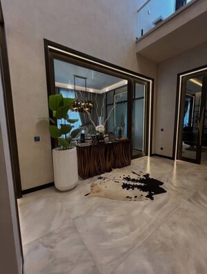 Room in 4 BHK Builder Floor at Sector 33 – for Sale