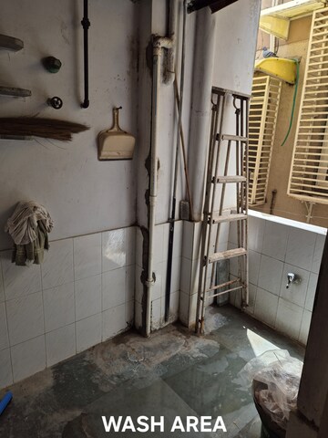  3 BHK Apartment at Ellisbridge – for Rent