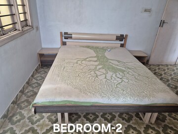 Bedroom in 3 BHK Apartment at Ellisbridge – for Rent