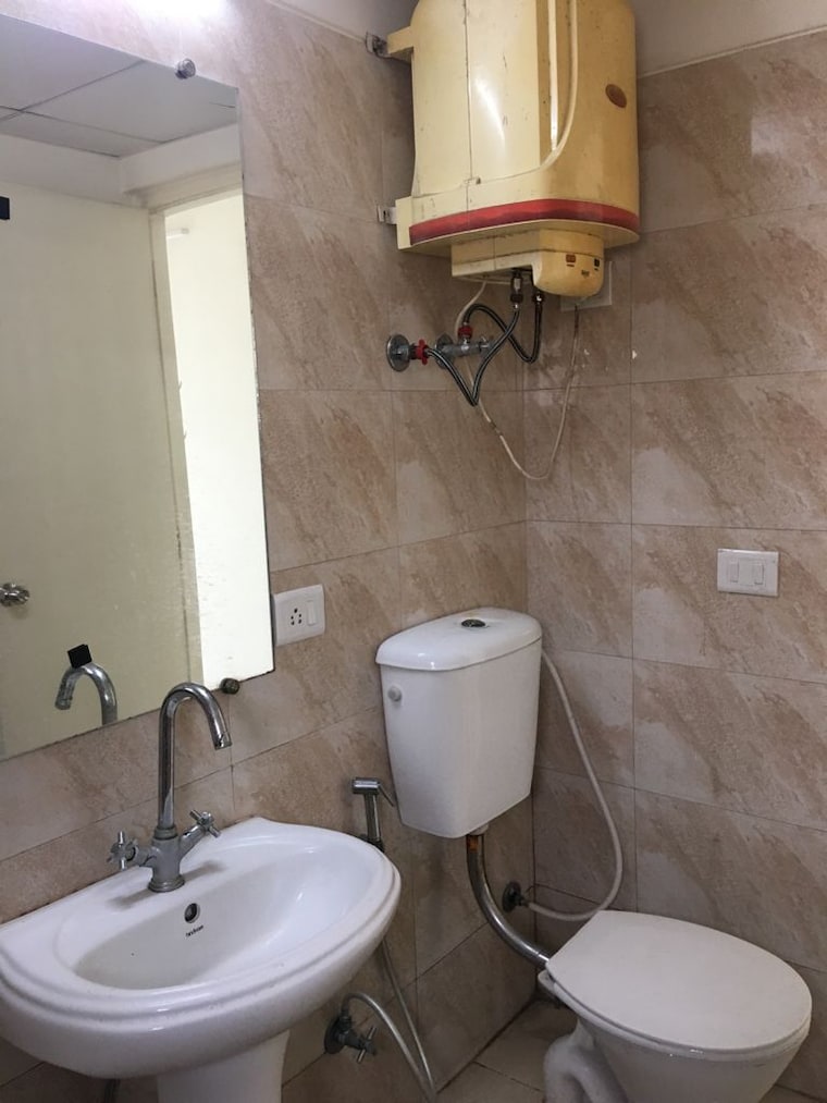 Bathroom, gaur-city-2-14th-avenue 2 Bedroom 1040 Sq.Ft. Apartment In Sector 16c Greater Noida Greater Noida 8769820