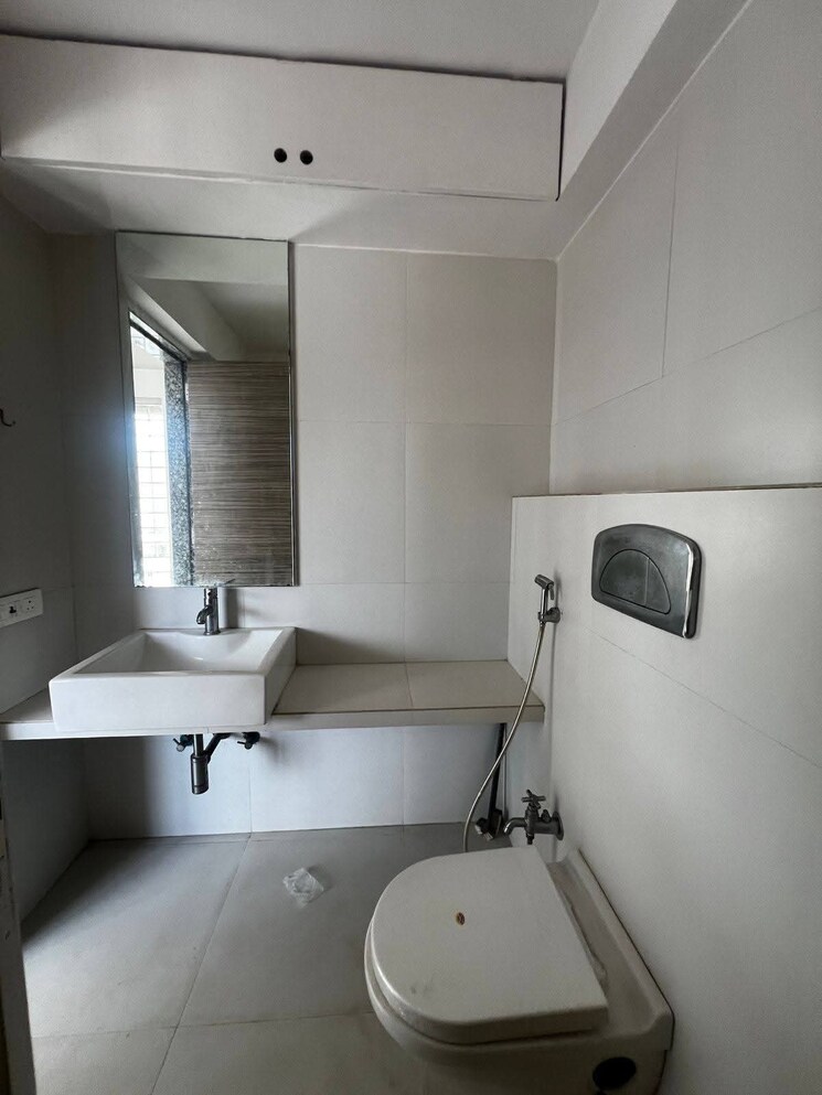 Bathroom, group-seven-rushi-heights 3 Bedroom 1820 Sq.Ft. Apartment In Goregaon East Mumbai 8769930