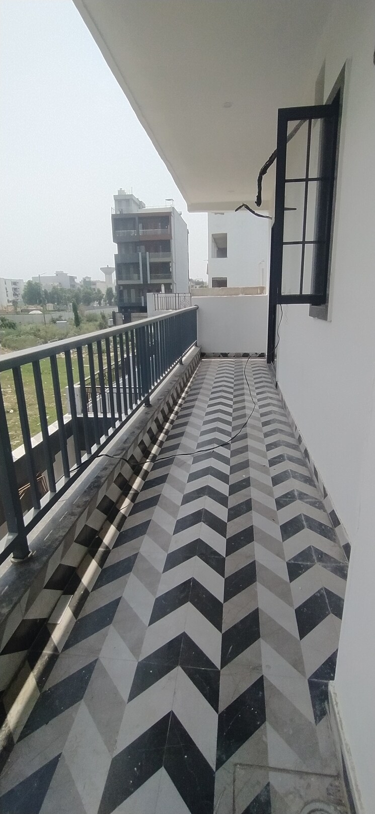Balcony, sector 85 4 Bedroom 350 Sq.Yd. Builder Floor In Sector 85 Faridabad 8769952