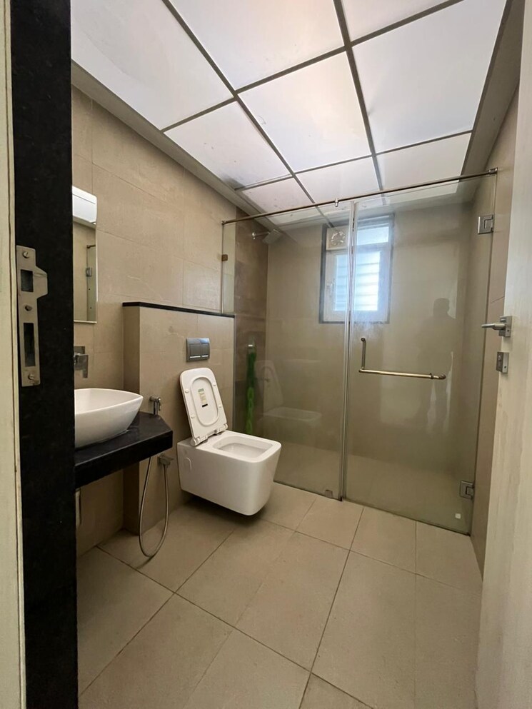 Bathroom, manav-eternelle 4 Bedroom 4534 Sq.Ft. Apartment In Baner Pune 8769940
