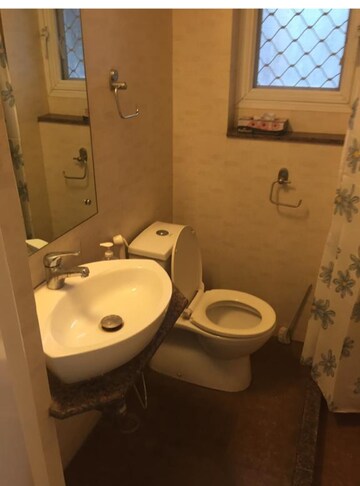 Bathroom in 3 BHK Apartment at Maple Crescent, Sector 43 – for Rent