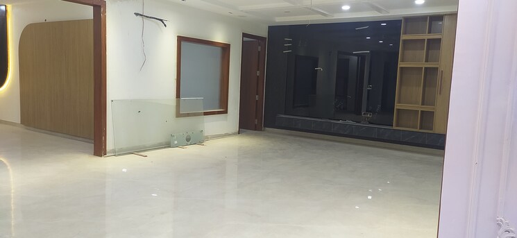 Room, sector 89 4 Bedroom 500 Sq.Yd. Builder Floor In Sector 89 Faridabad 8770010